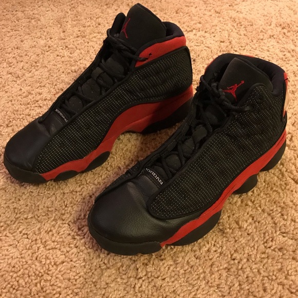 black jordans size 7